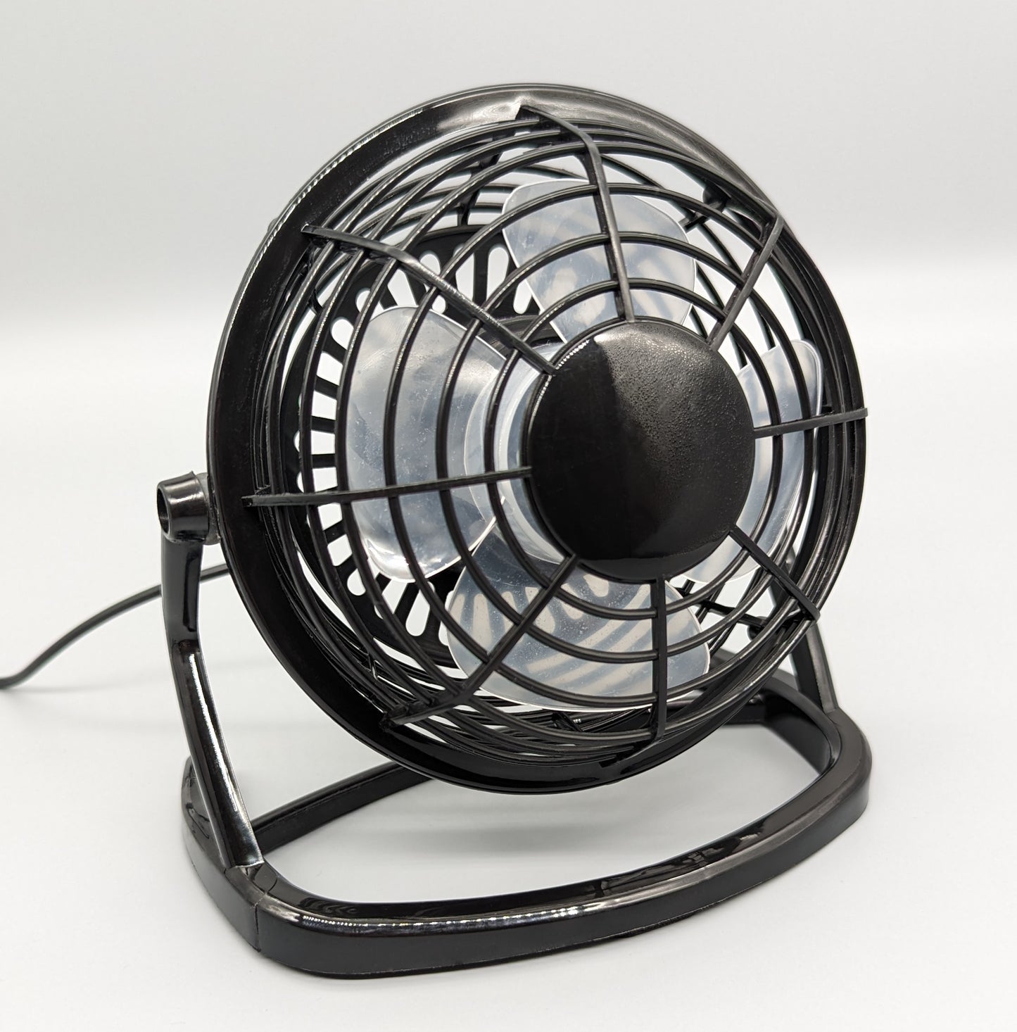 USB Desk Fan (Keeps Your Hand Dry)